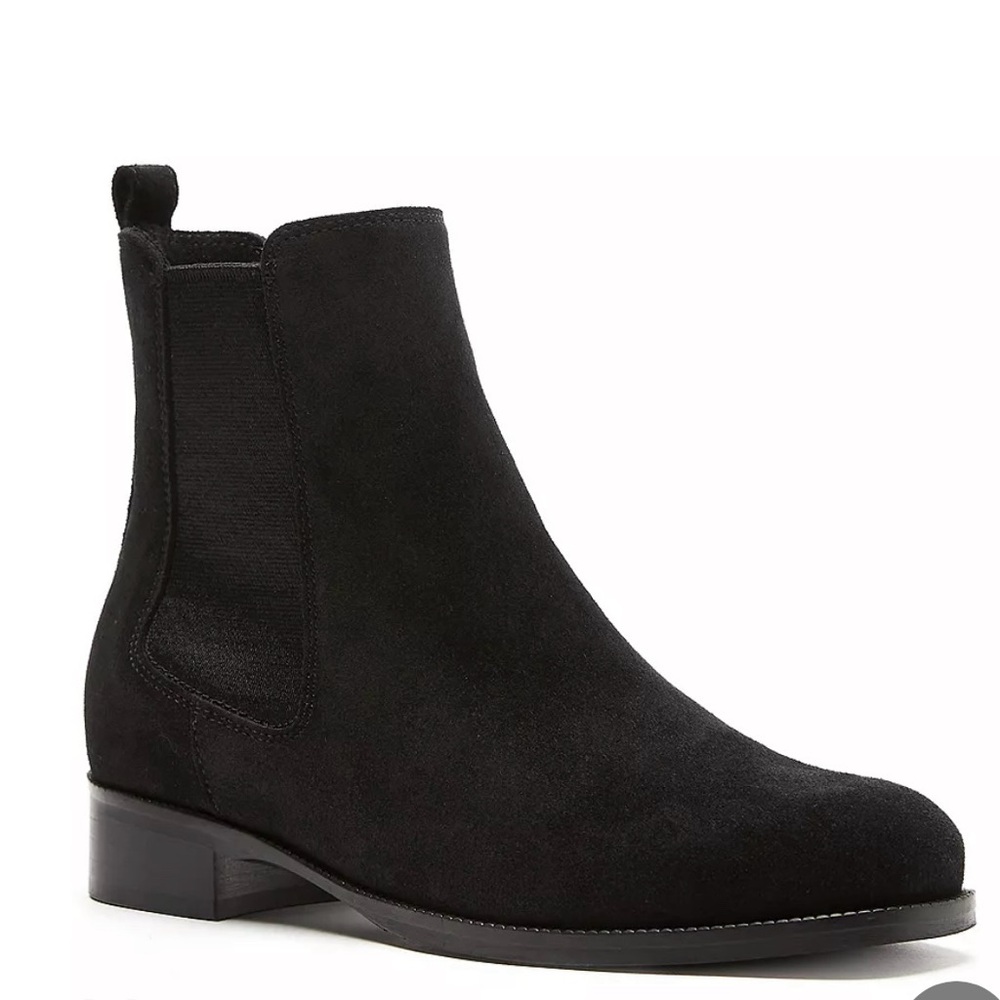 La CANADIENNE Black Suede Ankle Booties size 8.5